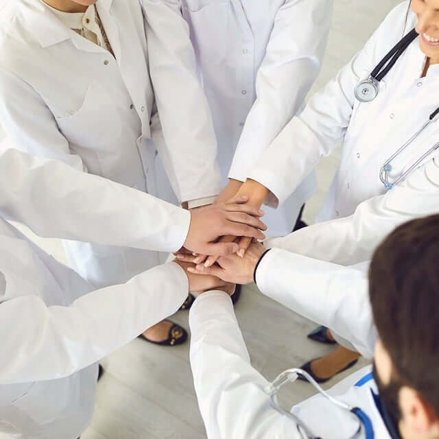 역류성 식도염 증상 완화를 위한 식습관 및 제산제 성분 제대로 알고 관리하는 방법